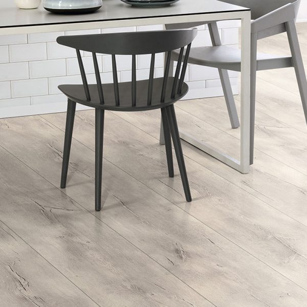 LAMINAT 8mm EPL033 AC4/32 SIROKI EGGER